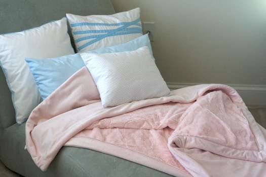 Luxury Plush Throw in Blush